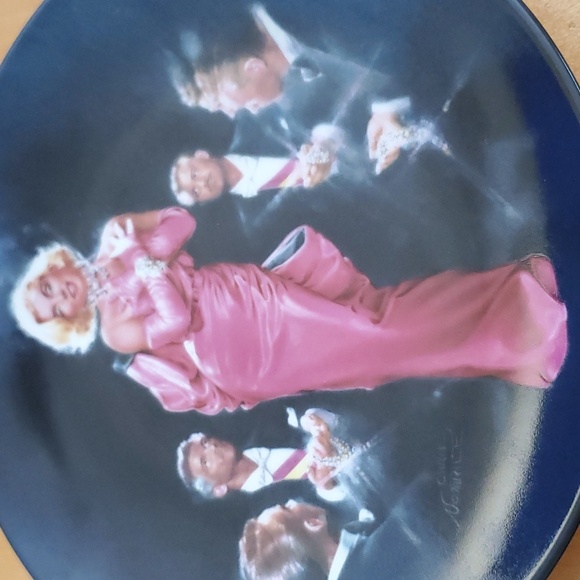 Marilyn Monroe In Diamonds are a Girls Best Friend Collectible Plate | Delphi | - Picture 2 of 5